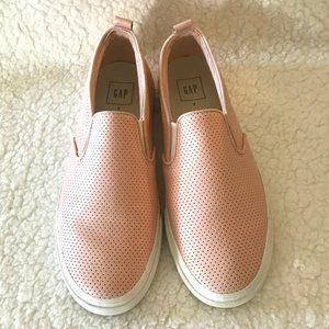 GAP LEATHER  SLIP-ON  SHOES in color PINK SIZE 8